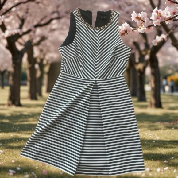Pre Owned Women’s Jessica Simpson Sleeveless Dress Size 8 Classic Casual Style - Picture 1 of 7